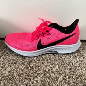 Neon pink Nike Zoom Pegasus
